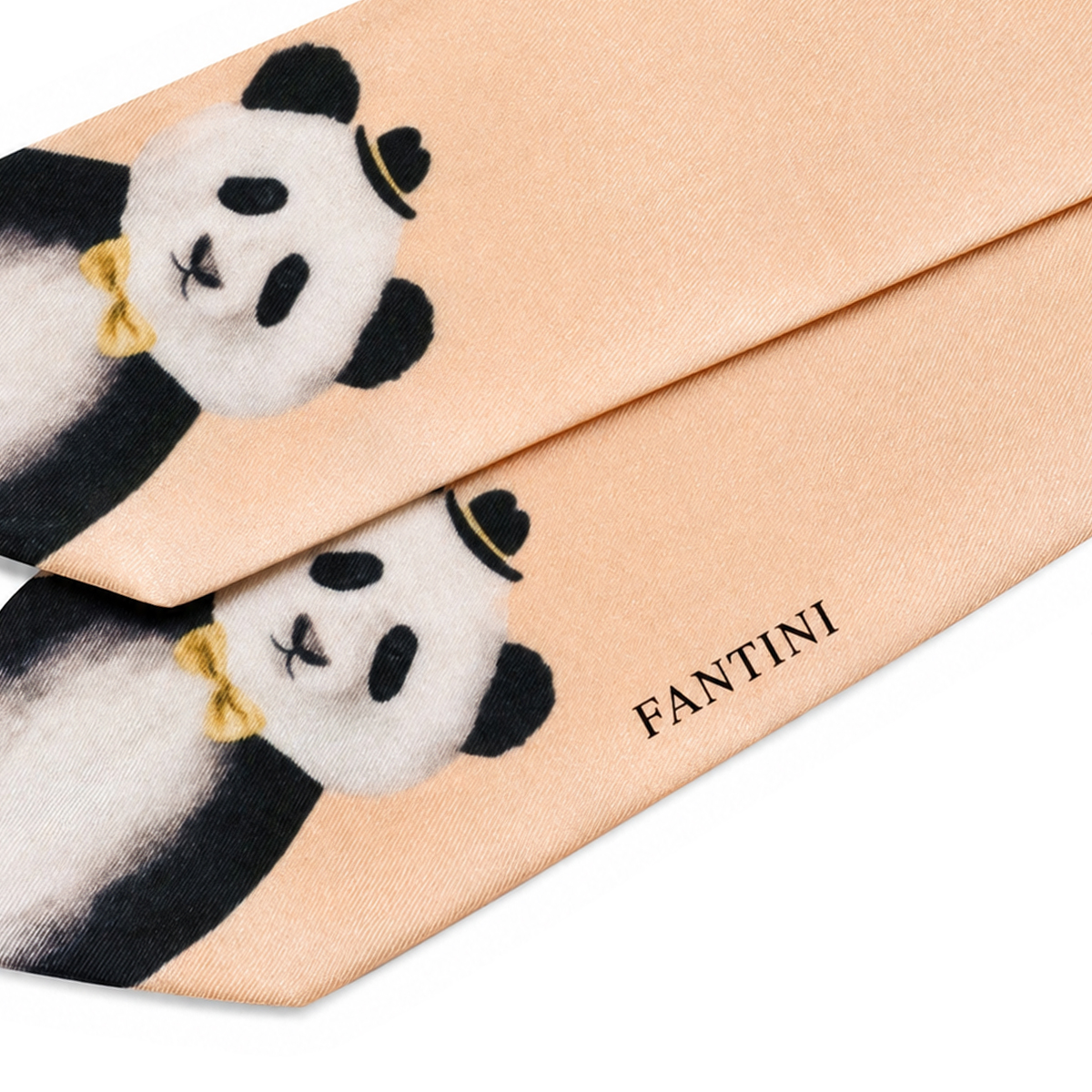 Šī panda rozā šalle piemērota sieviešu somām